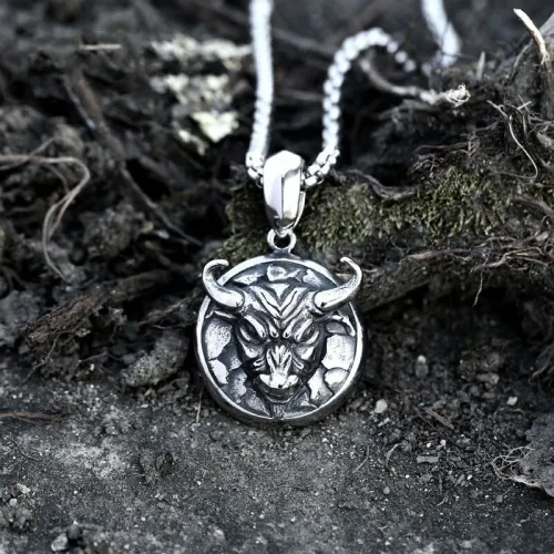 Wolesale Stainless Steel Bull's Head Pendant