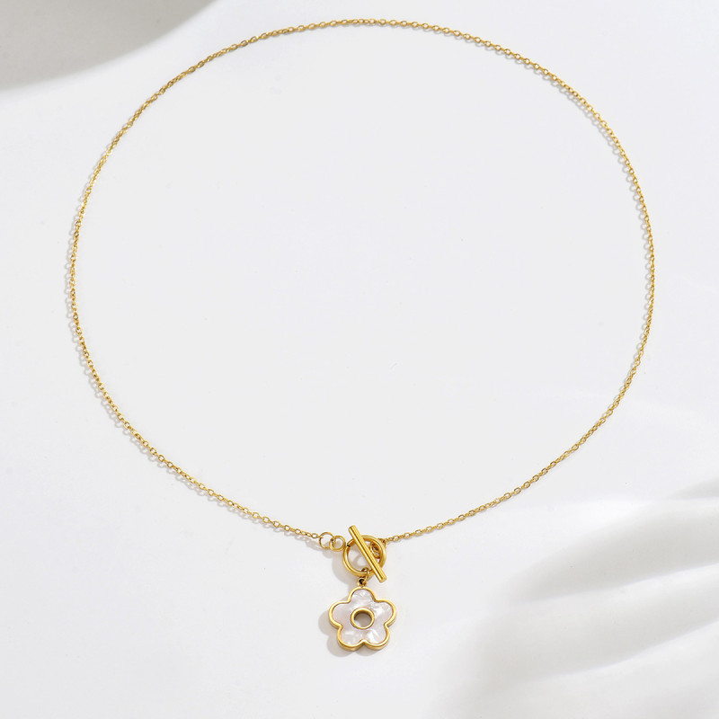 Wholesale Stainless Steel Flower Toggle Necklace