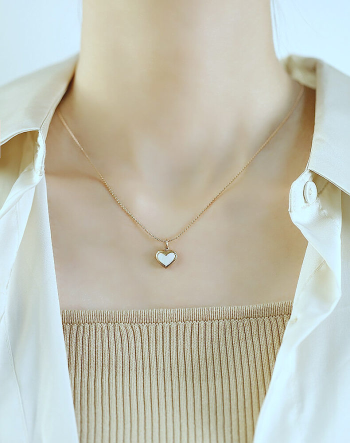 Wholesale Stainless Shell Heart Pendant Necklace