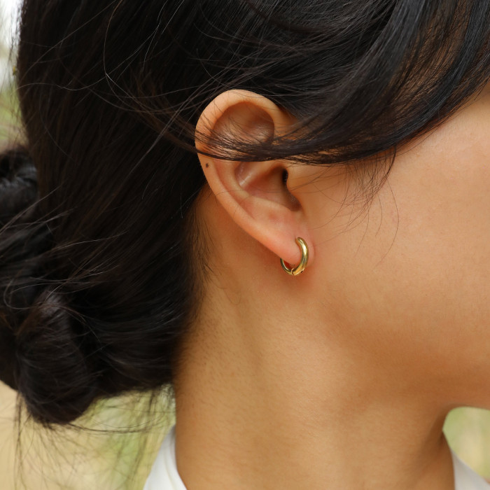 Wholesale Stainless Steel 2.5mm Women Hoop Earrings