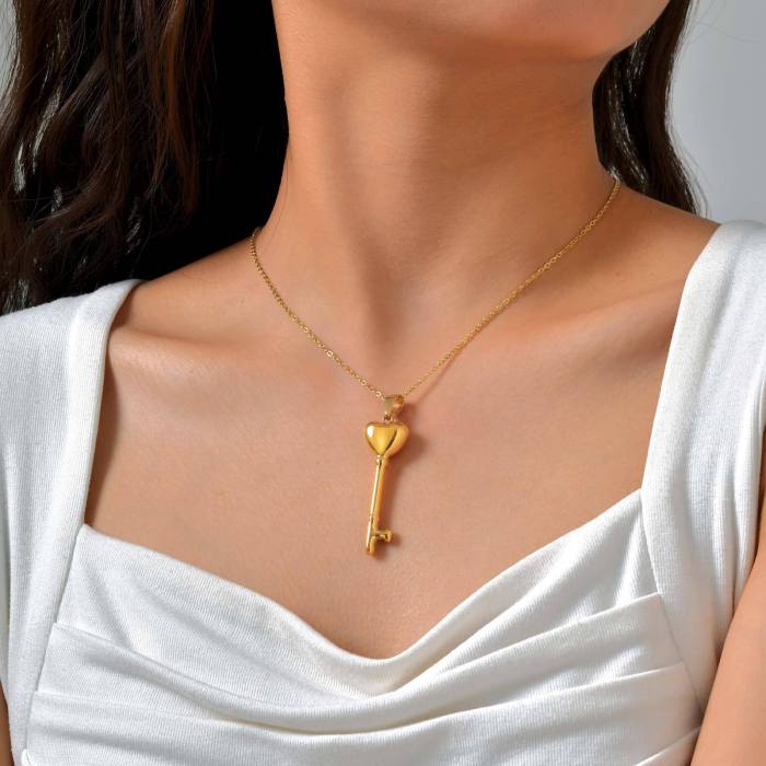 Wholesale Stainless Steel Key Pendant Necklaces