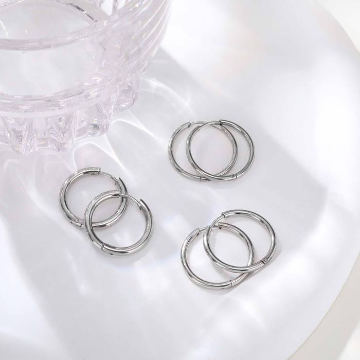 Wholesale Stainless Steel 2.5mm Women Hoop Earrings
