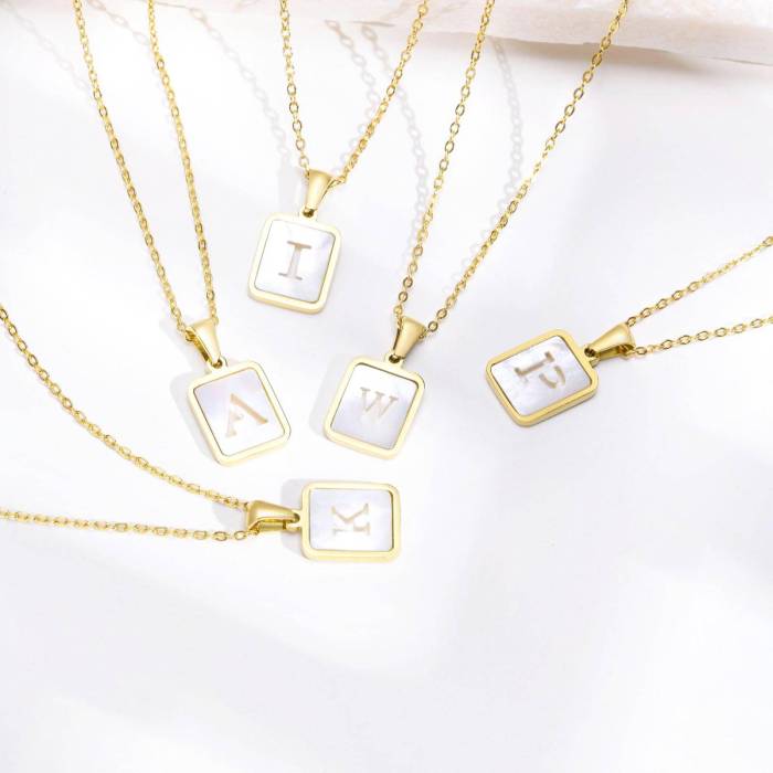 Wholesale Stainless Steel Shell 26 Initials Pendant