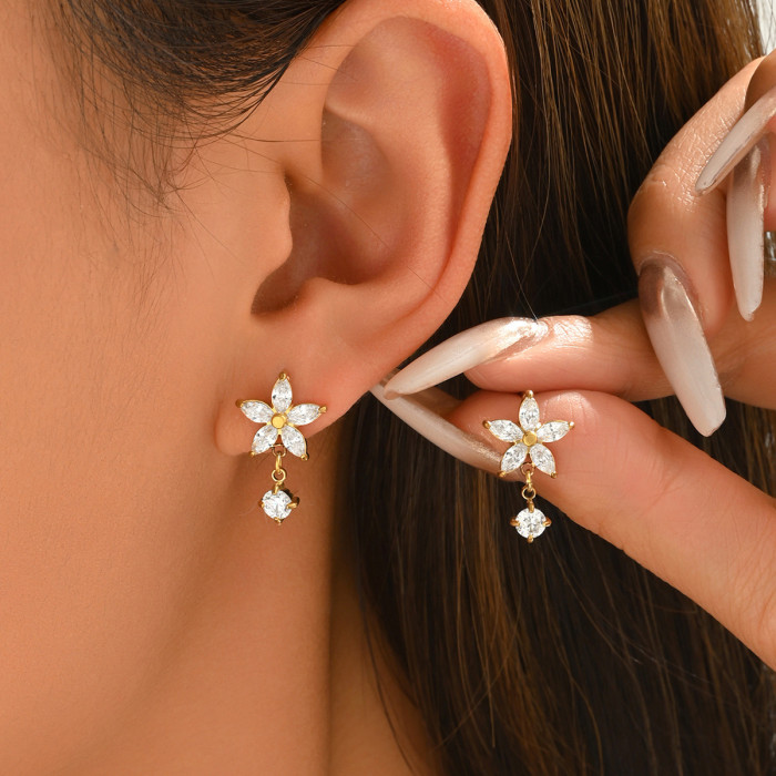 Wholesale Stainless Steel Crystal Flower Stud Earrings