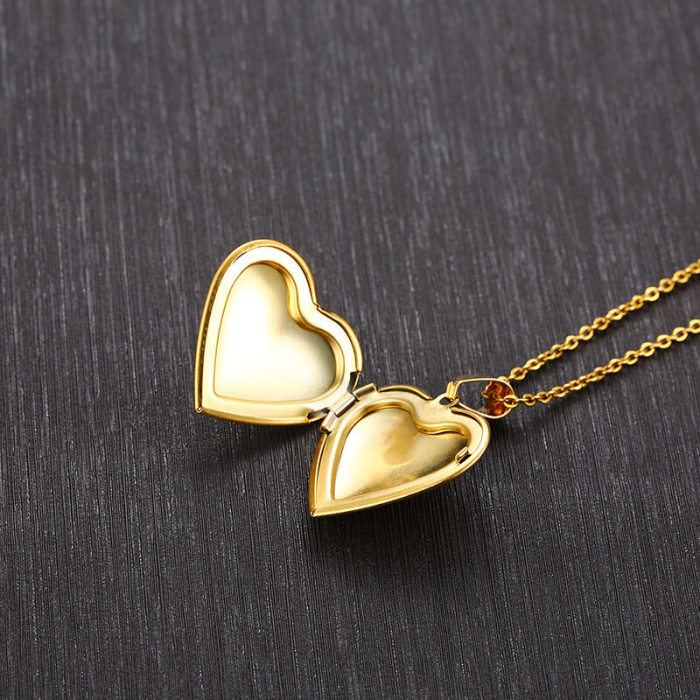 Wholesale Stainless Steel Engravable Heart Photo Locket Necklace