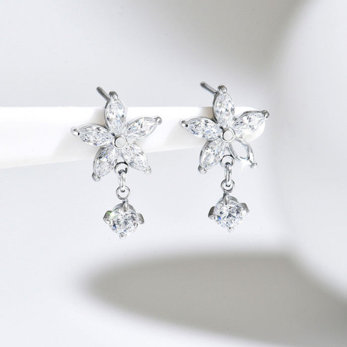 Wholesale Stainless Steel Crystal Flower Stud Earrings