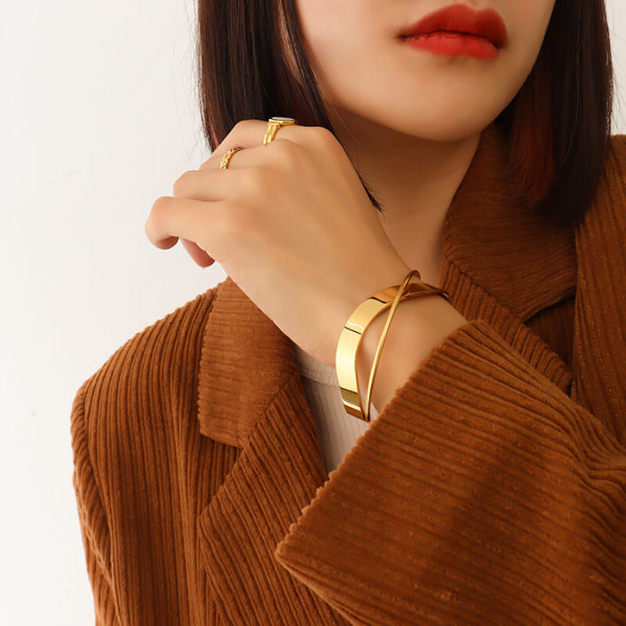 Wholesale Stainless Steel Simple Bangle