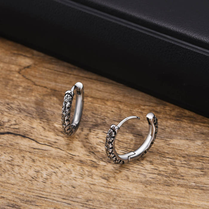 Wholesale Stainless Steel Punk Daisy Huggie Earring