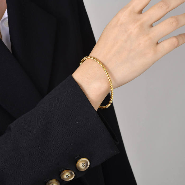 Wholesale Stainless Steel Simple Twist Bangle Bracelet