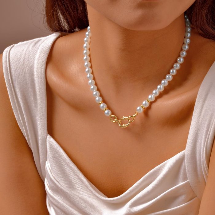 Wholesale Imitation Pearl Beaded Necklace