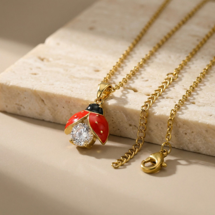 Wholesale Gold Plated Enamel Ladybug Pendant