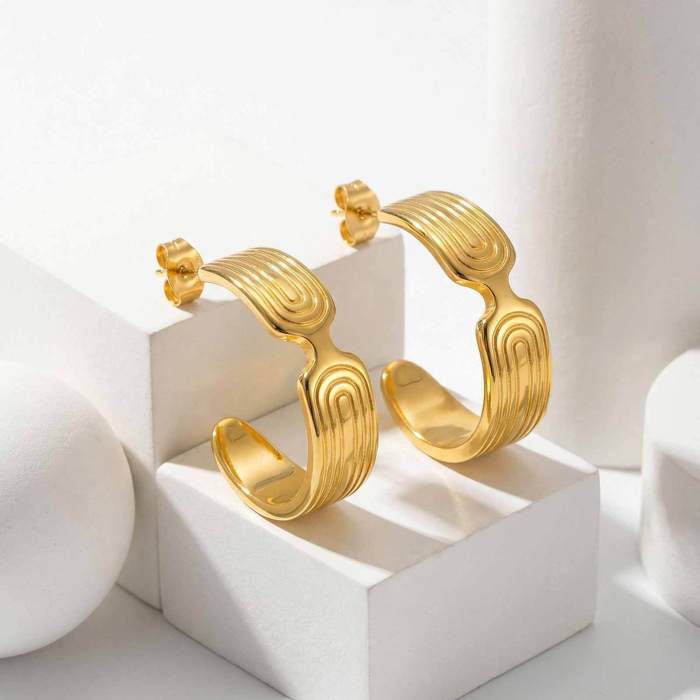 Wholesale Vintage Stainless Steel C-Hoop Earrings