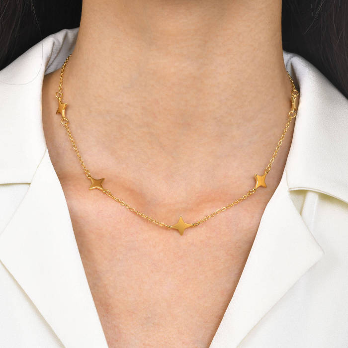 Wholesale Stainless Steel Heart Embellished Chain Necklace