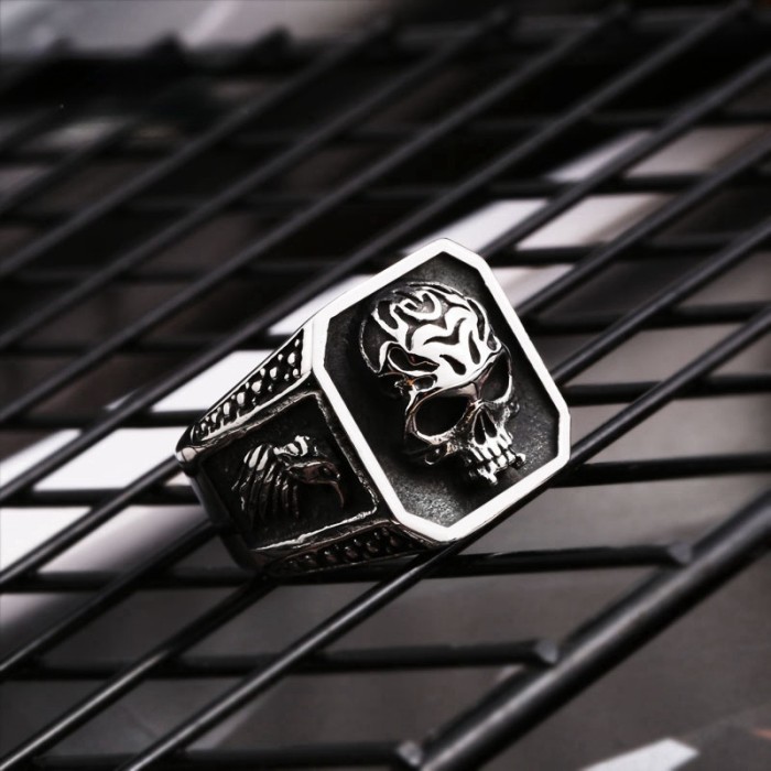 Wholesale Stainless Steel New Skull Ring