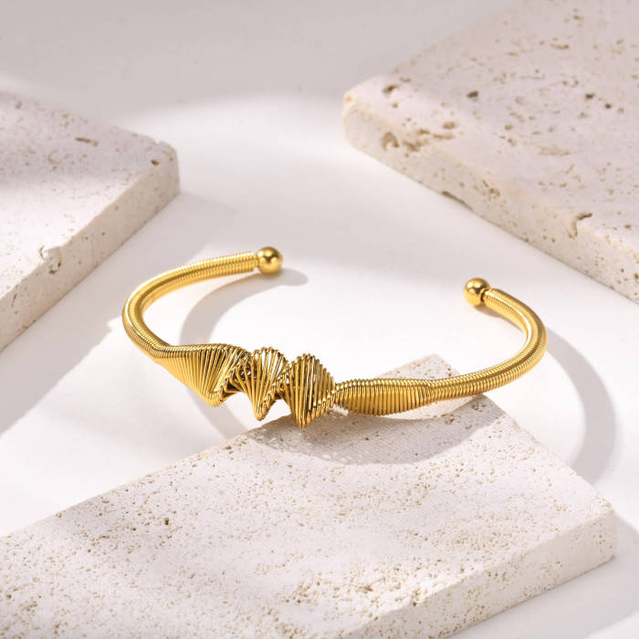 Wholesale Stainless Steel Gold Mobius Open Bangle