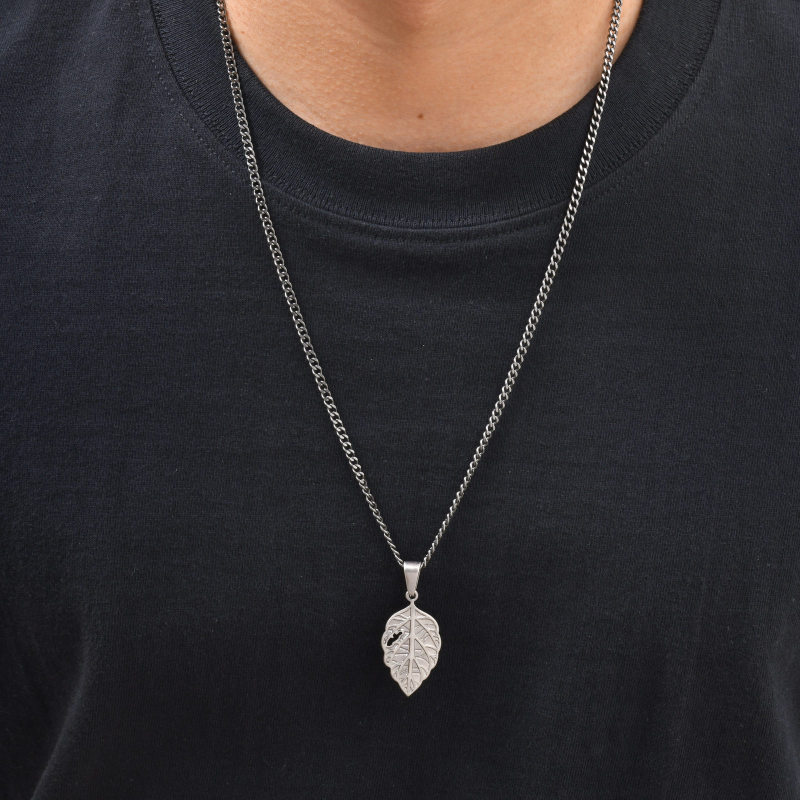 Wholesale Stainless Steel Vintage Leaf Pendant
