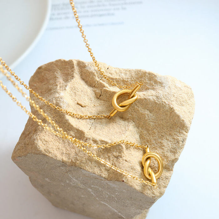 Wholesale Stainless Steel Elegant Minimalist Knot Pendant