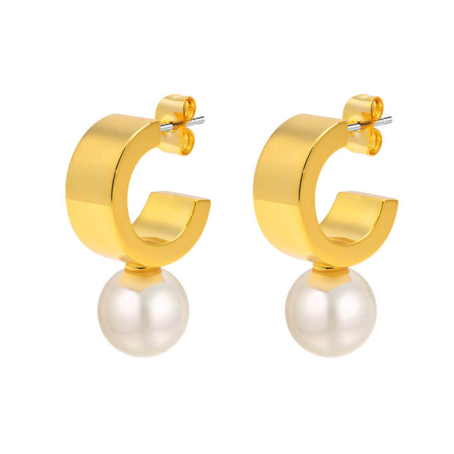 Wholesale Copper C-shaped Pearl Earrings