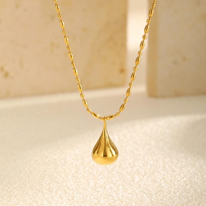 Wholesale Stainless Steel Teardrop Pendant Necklace