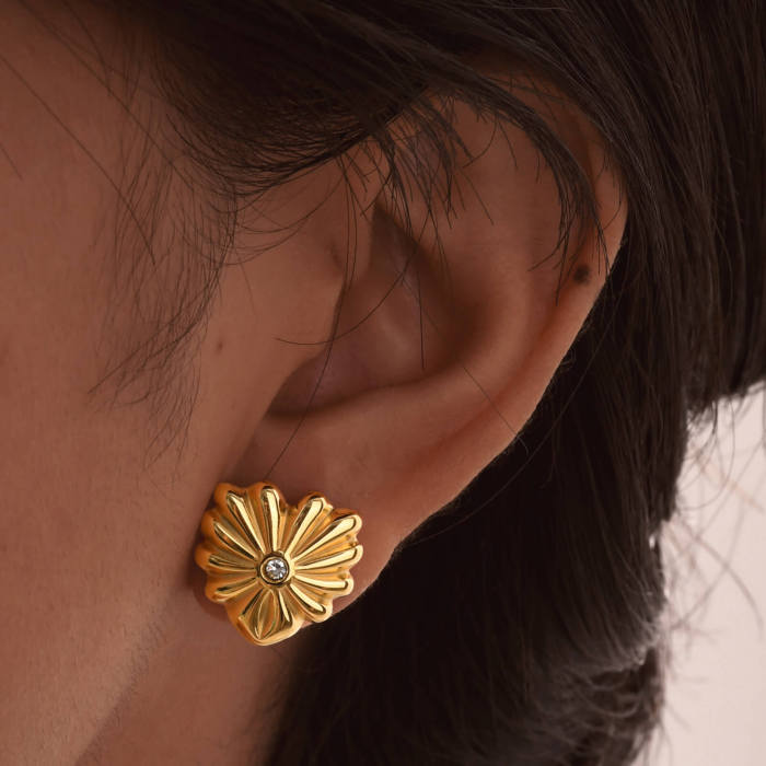 Wholesale Stainless Steel Fashion Heart Earrings