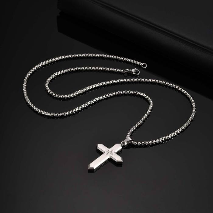 Wholesale Stainless Steel Cross with Zirconia Pendant
