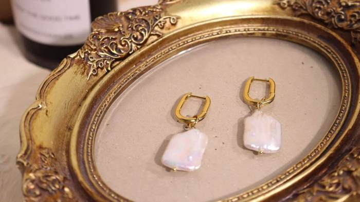 Wholesale Irregular Pearl Earrings