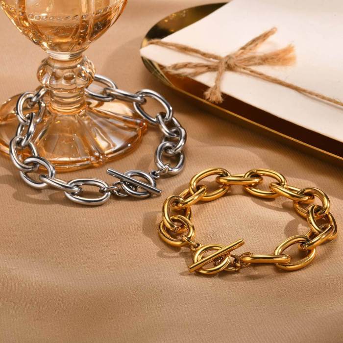 Wholesale Stainless Steel Chunky OT Buckle Bracelet