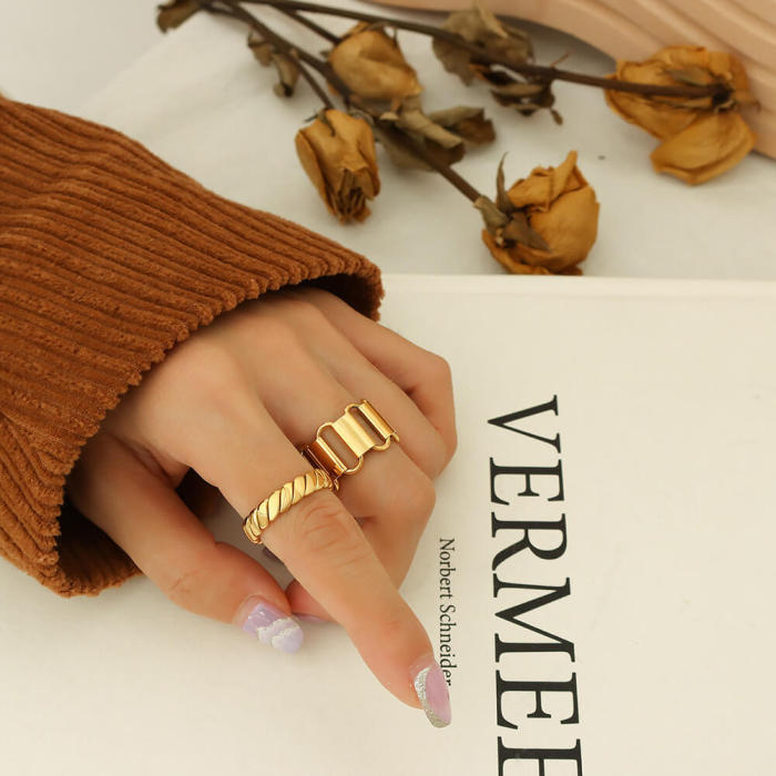 Wholesale Stainless Steel Women Chain Rings
