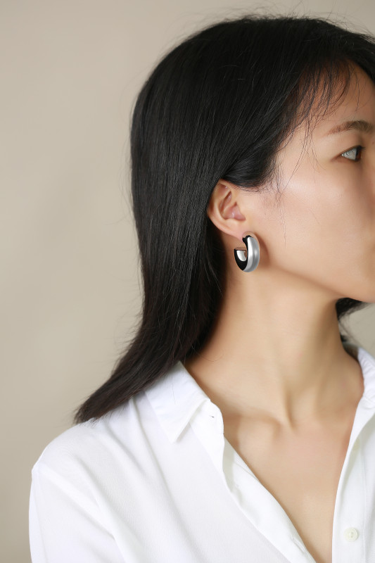 Wholesale Stainless Steel Thick C-shape Chunky Stud Earrings