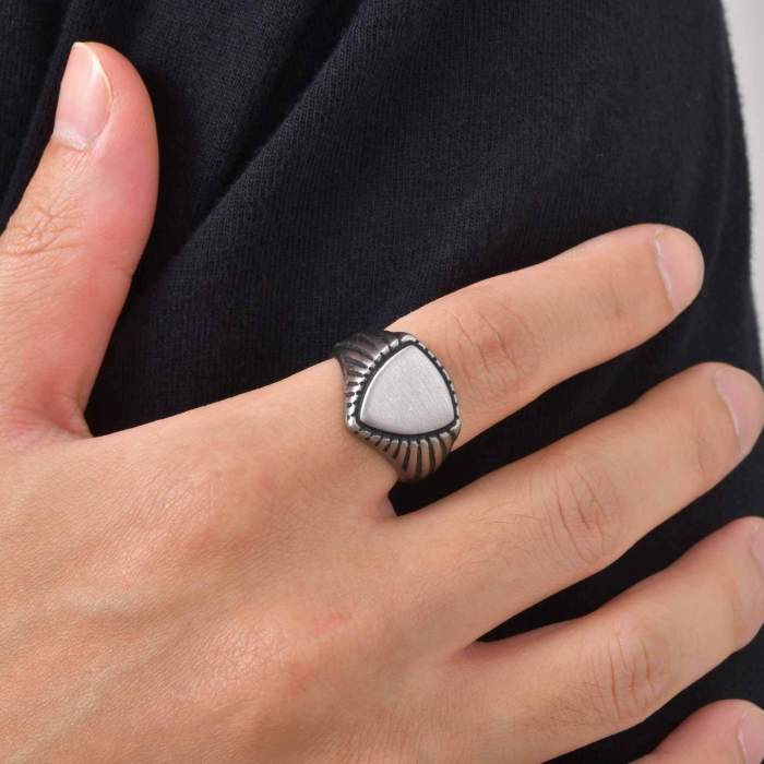 Wholesale Stainless Steel Guitar Pick Ring