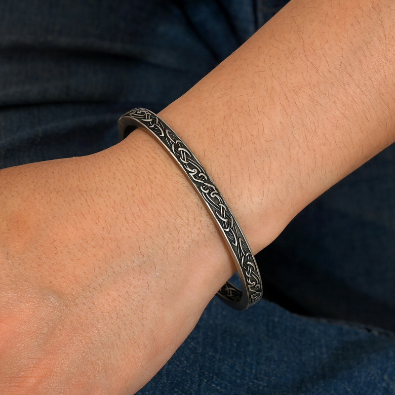 Wholesale Retro Stainless Steel Celtic Knot Bangle