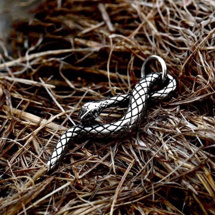 Wholesale Stainless Steel Snake Pendant