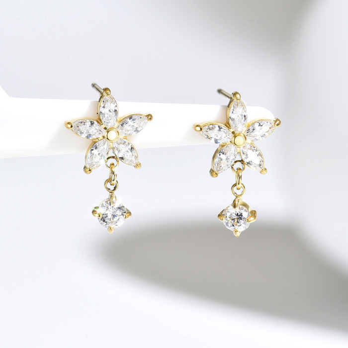 Wholesale Stainless Steel Crystal Flower Stud Earrings