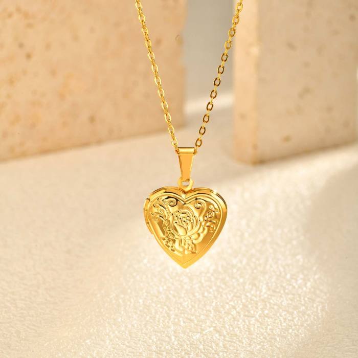 Wholesale Stainless Steel Photo Locket Necklace