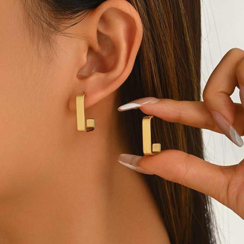 Wholesale Premium Stainless Steel C-Shaped Earring
