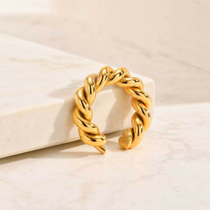 Wholesale Women's Stainless Steel Twisted Rope Ear Cuff