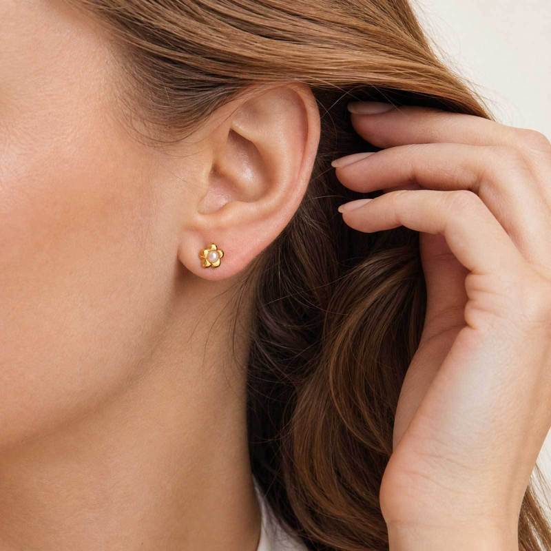 Wholesale Women's Gold Plated Puffy Flower Pearl Stud Earrings