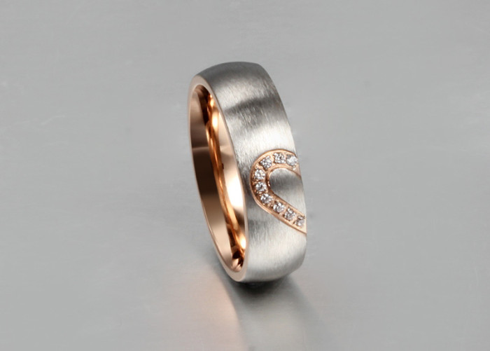 Wholesale Stainless Steel Brushed Center Heart Match Wedding Ring