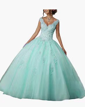 Bride Princess Fantasy Chic V-Neck Puffy Wedding Dress