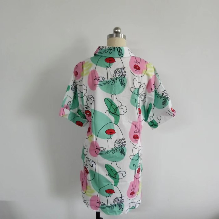 Plus Size V-neck Cartoon Print Slim Fit Short Sleeve Shirt for Women