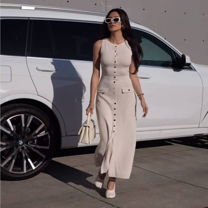 Women round neck sleeveless maxi dress