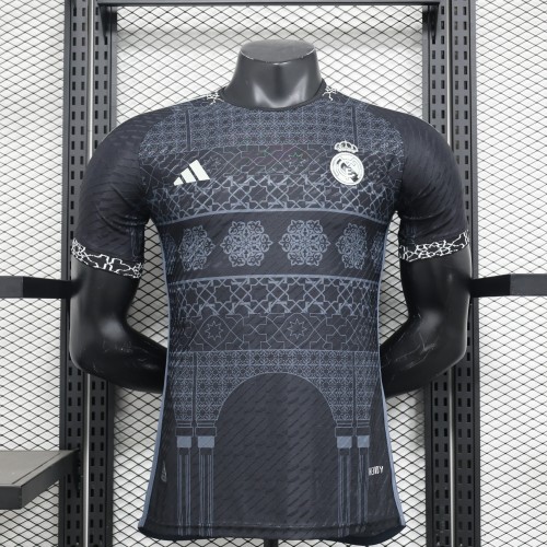 24-25 Real Madrid black special player version jersey(The player version is more slim fit, it is recommended to buy one size larger)