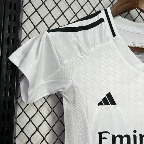 2024-25 Real Madrid home kid kit