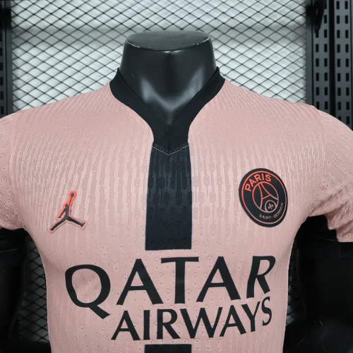 2024-25 paris saint germain away pink player version(The player version is more slim fit, it is recommended to buy one size larger)