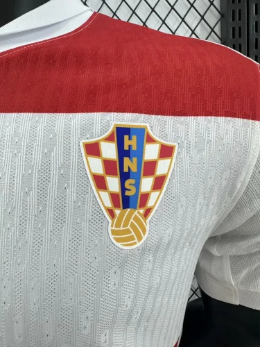 2024 Croatia home player version(The player version is more slim fit, it is recommended to buy one size larger)