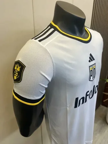 2024-25 Kings League Pío home player version (The player version is more slim fit, it is recommended to buy one size larger)