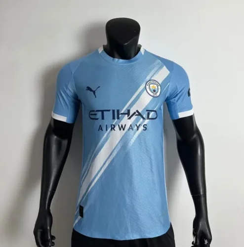 Manchester City 2025-26 home player version(The player version is more slim fit, it is recommended to buy one size larger)