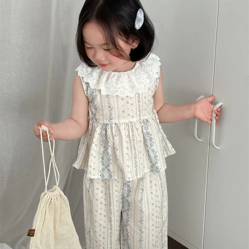 Lace collar sleeveless children's top + pants baby suit