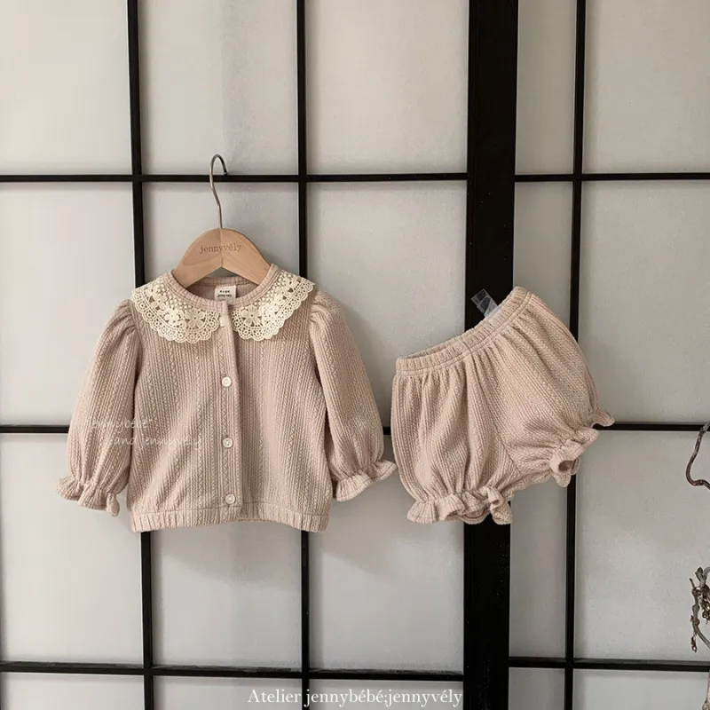 Two-piece set fashion girls lace collar cardigan butt-packing shorts suit
