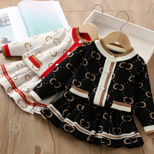 Girls Sweater Suit Girl Knitted Two-Piece Fashionable Long Sleeve Warm Skirt
